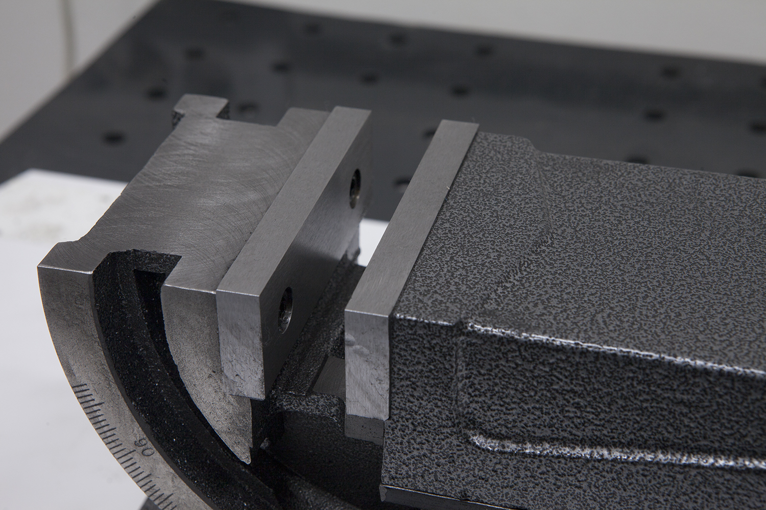 Тиски станочные Stalex QHK100 - 7